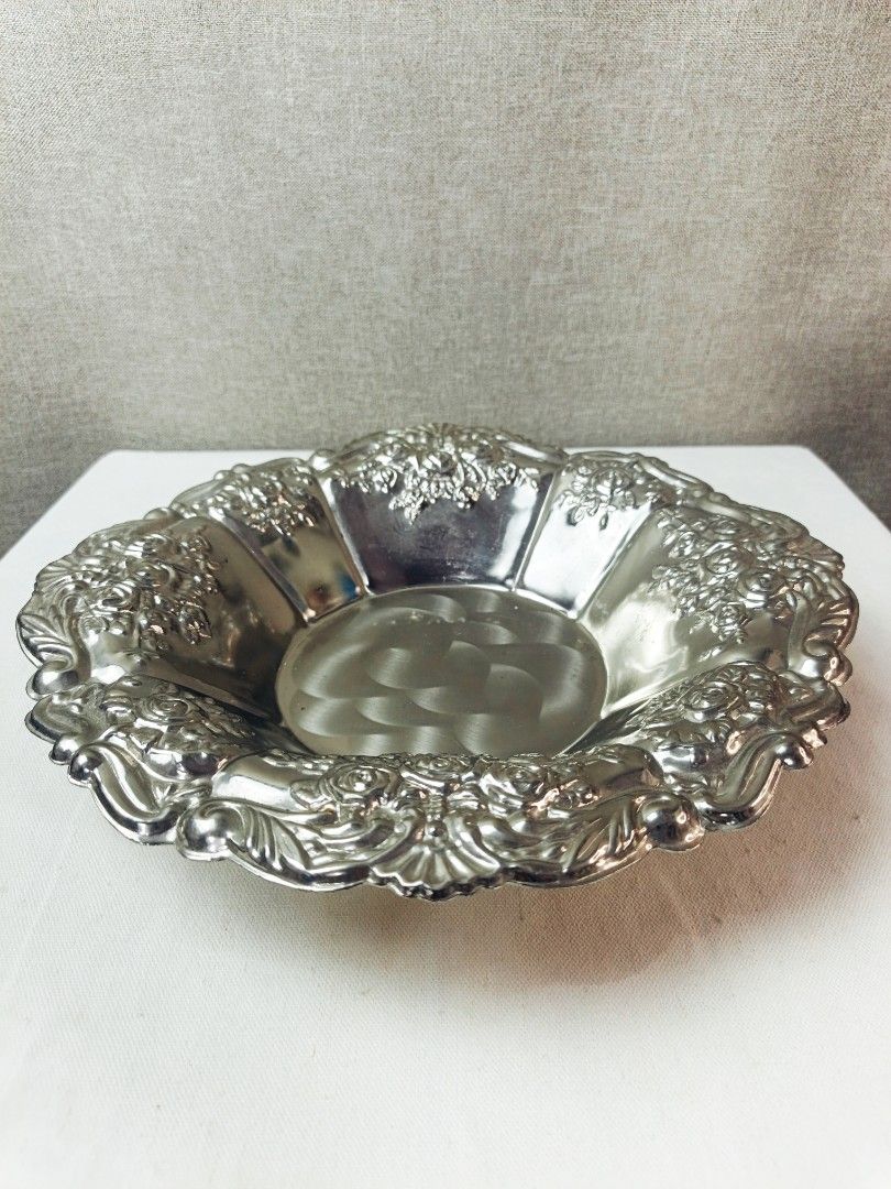 Vintage Ornate Serving Bowl (Category: Dinnerware & Cutlery) located in Baguio. Submitted by rustyribbon (Listing ID 1446788382, Image 2). Description: ornate silver tone fruit bowl art nouveau style, floral stamped and scalloped edges 2" tall, 12" dia, with sou 400 +sf mop: gcash/maya mod: j&t payo .