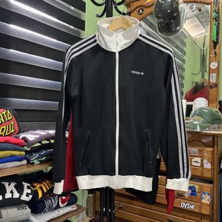 (Category: ) located in . Submitted by realzworld (Listing ID 1446810446, Image 1). Description: .