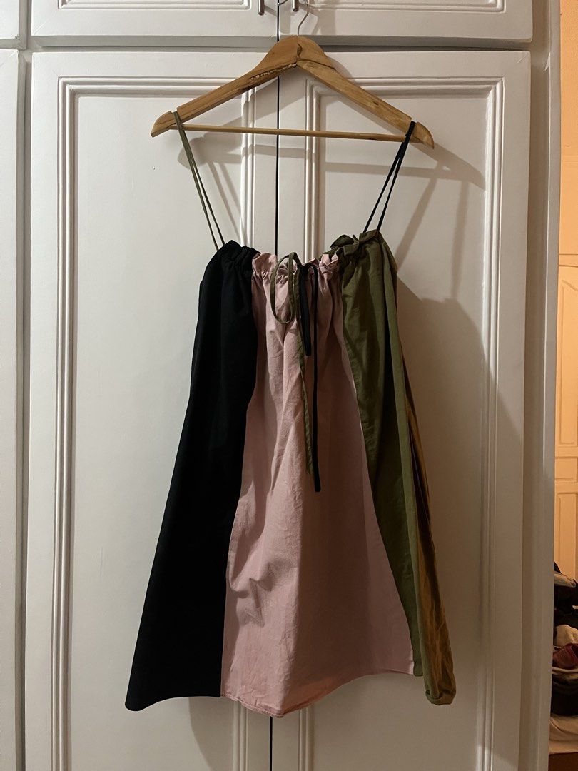 Wear Anika Gin Dress (Category: Dresses) located in Quezon City. Submitted by prebyj (Listing ID 1446862726, Image 2). Description: - Minor flaw: Small snag on the pink fabric (visible in the last photo) - Original price: 3,600 - Negotiable.