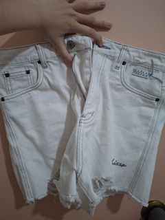 （分類：）位於 。 由 clarararaaas 提交（商品編號 1446869900，圖片 1）。簡介： 。
