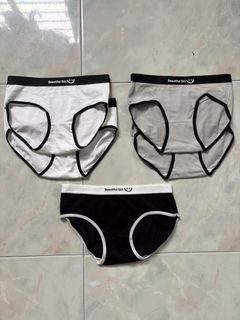 (Category: ) located in . Submitted by sadpetals (Listing ID 1446760904, Image 1). Description: .