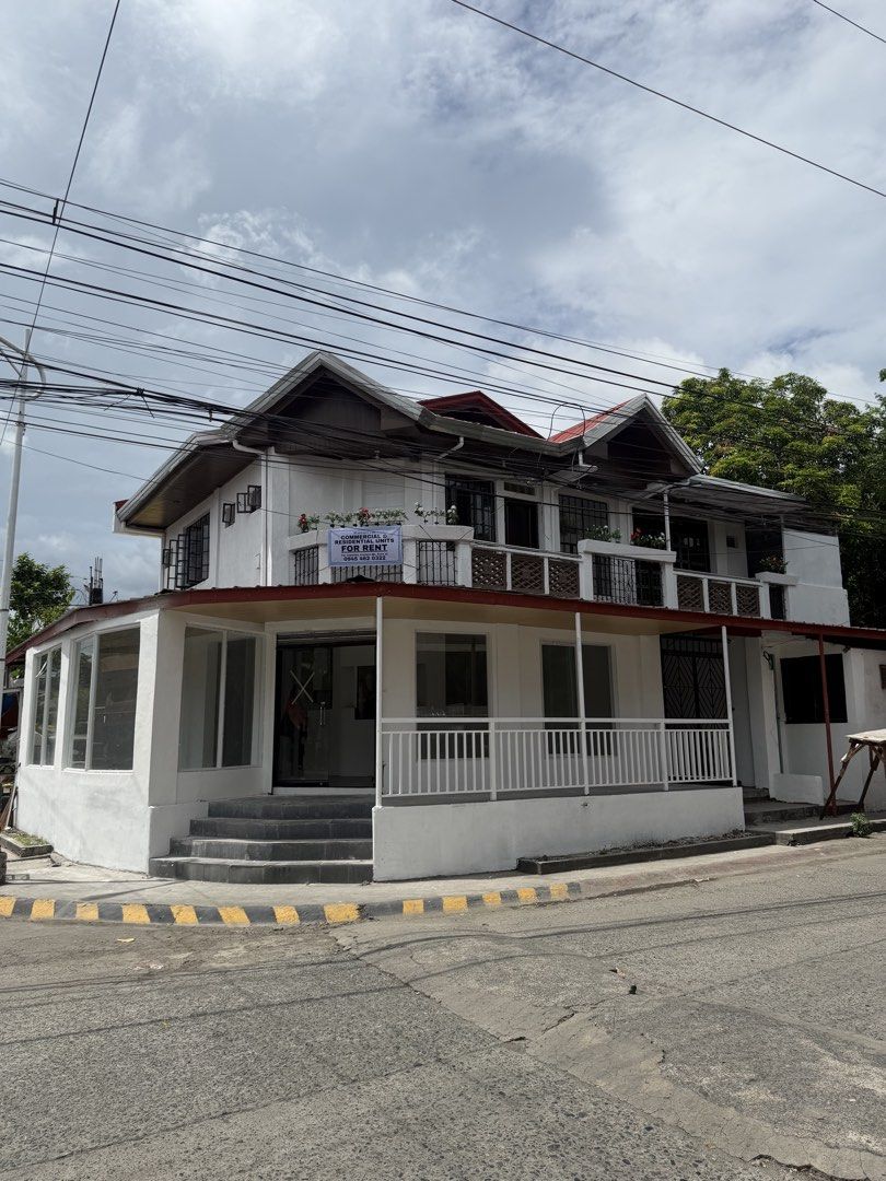 Your Next Business Address Starts Here (Category: Commercial) located in Las Pinas. Submitted by elviemiso119 (Listing ID 1446862469, Image 2). Description: Prime Corner Commercial Space for Lease Grow your business in a prime corner location along a busy main road, offering excellent visibility, high foot and vehicle traffic, and easy customer access. Ideal for retail shops, offices, cafés, clinics, salons, and other business ventures. Now avail