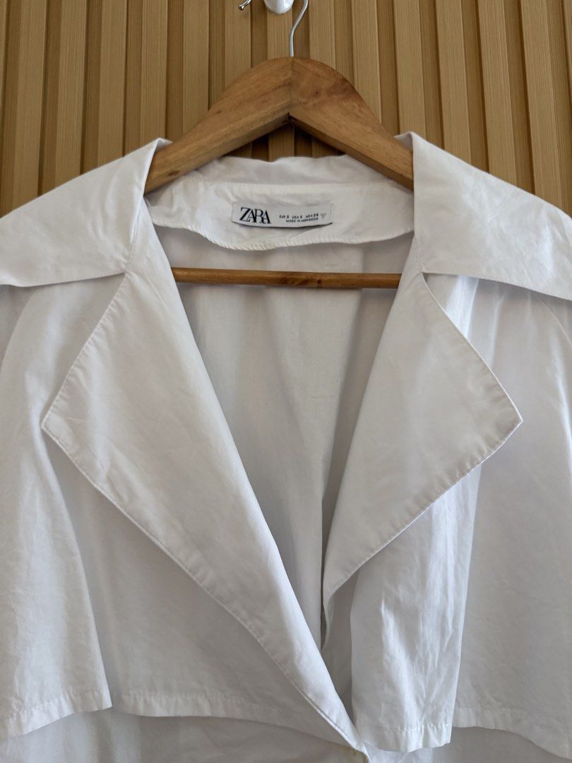 Zara overlay poplin top (Category: Others Tops) located in Makati City. Submitted by cutefabph (Listing ID 1446905528, Image 2). Description: 🛍️Pls.take time to read… 🛍️ Pls take note that some ww photos are inspired & not the actual one itself. 🛍️🛍️Gentle Reminder:🛍️🛍️ We measured every item esp trousers & other bottoms thru flat-lay… We will not allow refund & return anymore. So pls take time to read the description box to avoid hassle on