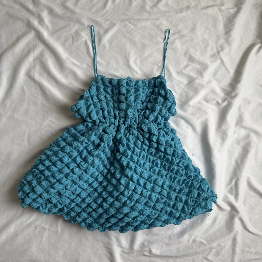 Zara Textured Peplum Cami Top (Category: Sleeveless) located in Santa Rosa. Submitted by ceyllective (Listing ID 1446866864, Image 1). Description: Final price already. Lower offers will no longer be entertained..