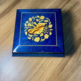 (Category: ) located in . Submitted by madiscollectibles (Listing ID 1441817759, Image 1). Description: .