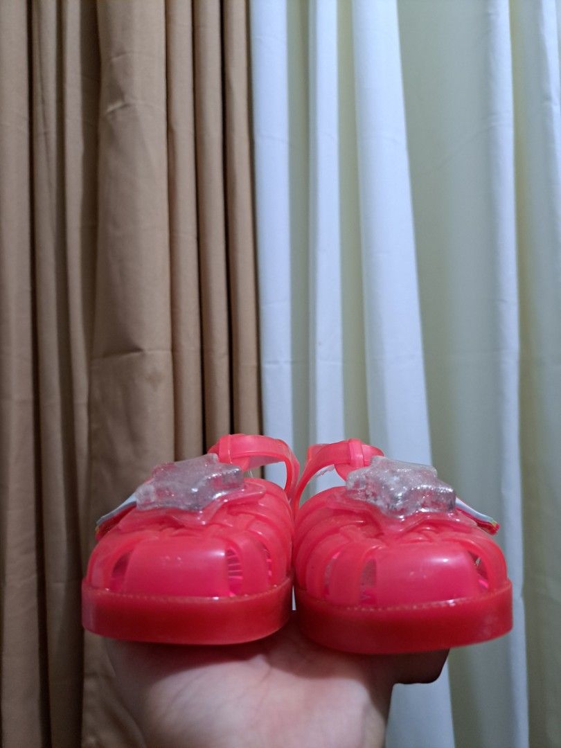 15cm original mini melissa sandals,for kid (Category: Babies & Kids Fashion) located in Quezon City. Submitted by kimlynandaya (Listing ID 1441910318, Image 3). Description: .