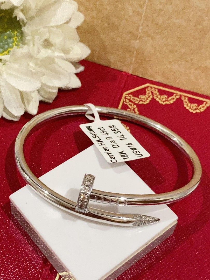 18k HongKong setting gold diamond nail bangle (Category: Bracelets) located in Manila. Submitted by bhelgoldseller2ndaccount (Listing ID 1441794612, Image 2). Description: New!!✨New!!✨New!! 18k HongKong setting Gold 10,800/g 💯pawnable/naisasanla 💯with high appraisal rate 💯good investment 💯Direct supplier price 👉OPEN for resellers 🌺please take time to evaluate their actual sizes and grams 👉Best panggift for all occasions ✅ Sold per grams no