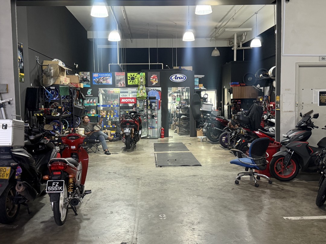 (Category: ) located in . Submitted by june_garage (Listing ID 1441839988, Image 1). Description: .