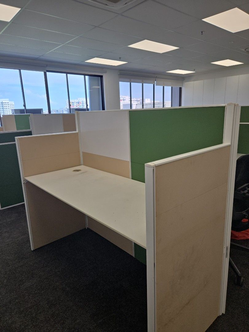 2 office workstation472891067540459521