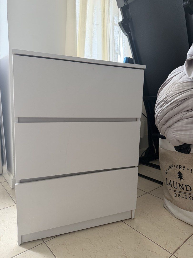 3 Drawer White (Category: Shelves, Cabinets & Racks) located in Quezon City. Submitted by salvosaish (Listing ID 1441784826, Image 1). Description: 3 Drawer for sale Php2500.