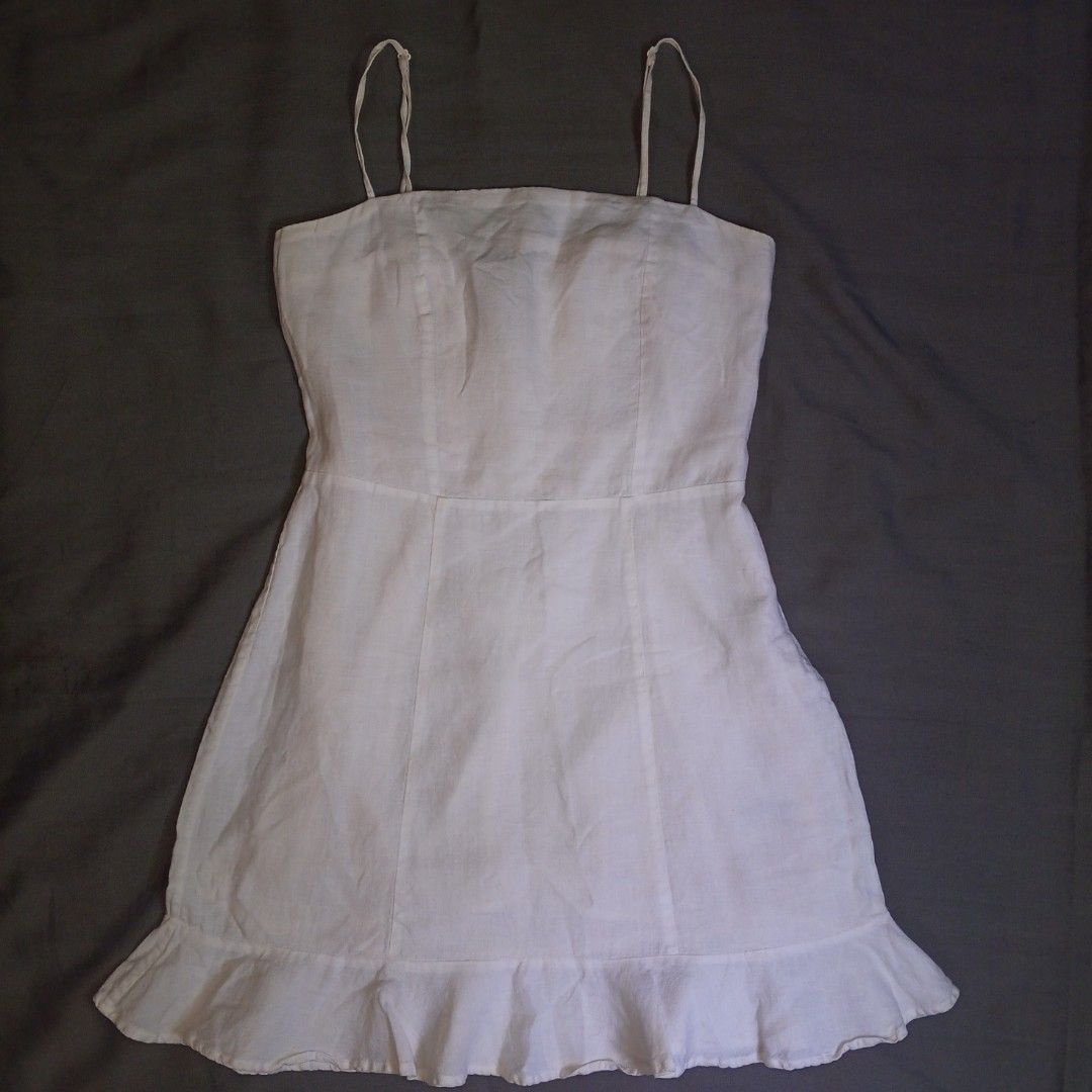 & OTHER STORIES Linen Mini Dress (Category: Dresses) located in Iligan City. Submitted by mariegail (Listing ID 1371002712, Image 1). Description: Linen mini dress featuring a fitted bodice, spaghetti straps and a ruffled hemline. Perfect for birthdays, beach days, holidays, and special occasions. Shell: Linen 100% Lining: Polyester 100% USED ONLY ONCE Location: ILIGAN CITY Delivery: via J&T.