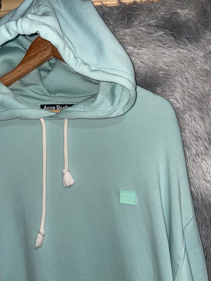 Acne studios hoodie (Category: Hoodies) located in San Pedro. Submitted by laure. (Listing ID 1441912826, Image 3). Description: acne studios hoodie 25x30 needs wash issue cut washtag .