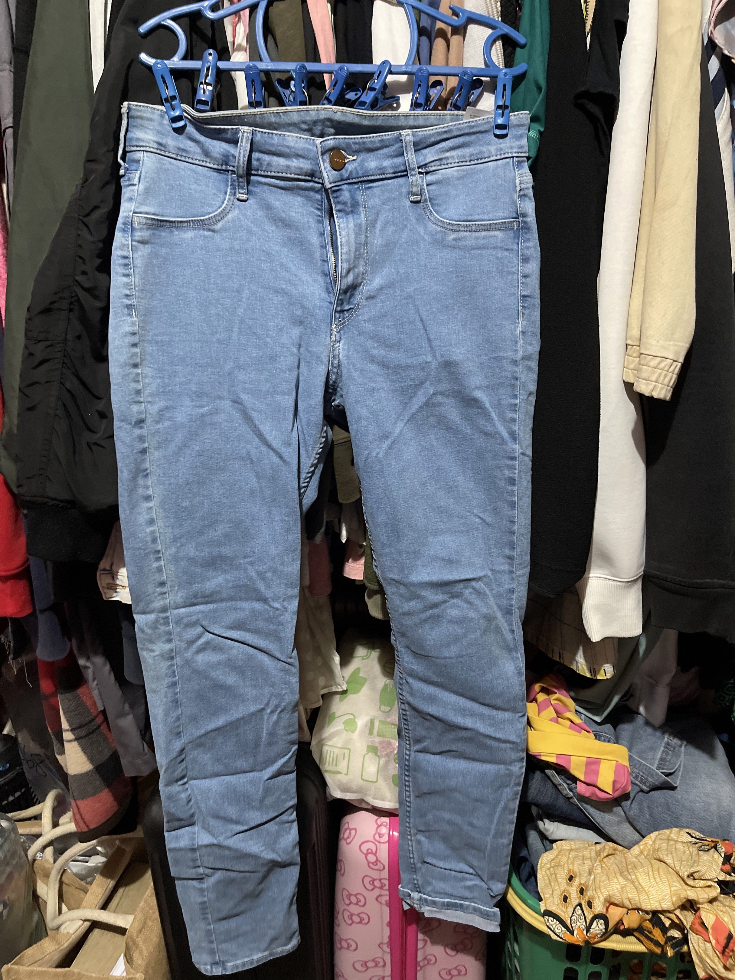 adenim Light Wash Denim Jeans (Category: Jeans) located in Quezon City. Submitted by rish40 (Listing ID 1441824129, Image 1). Description: - Classic light wash denim jeans - Comfortable fit, perfect for everyday wear - Secure button and zip closure - Two front pockets and two back pockets - Highly versatile piece for any outfit.