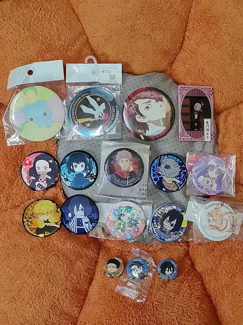 Anime Character Badges and Coasters Lot (Category: Character Goods) located in Paranaque City. Submitted by furugiyafinds (Listing ID 1441843803, Image 1). Description: Anime character badges & coasters for sale! Some new in packaging, others loose. Features popular anime designs. Perfect for fans and collectors. Bundle deal available for all items pictured. Get these unique collectibles now!.