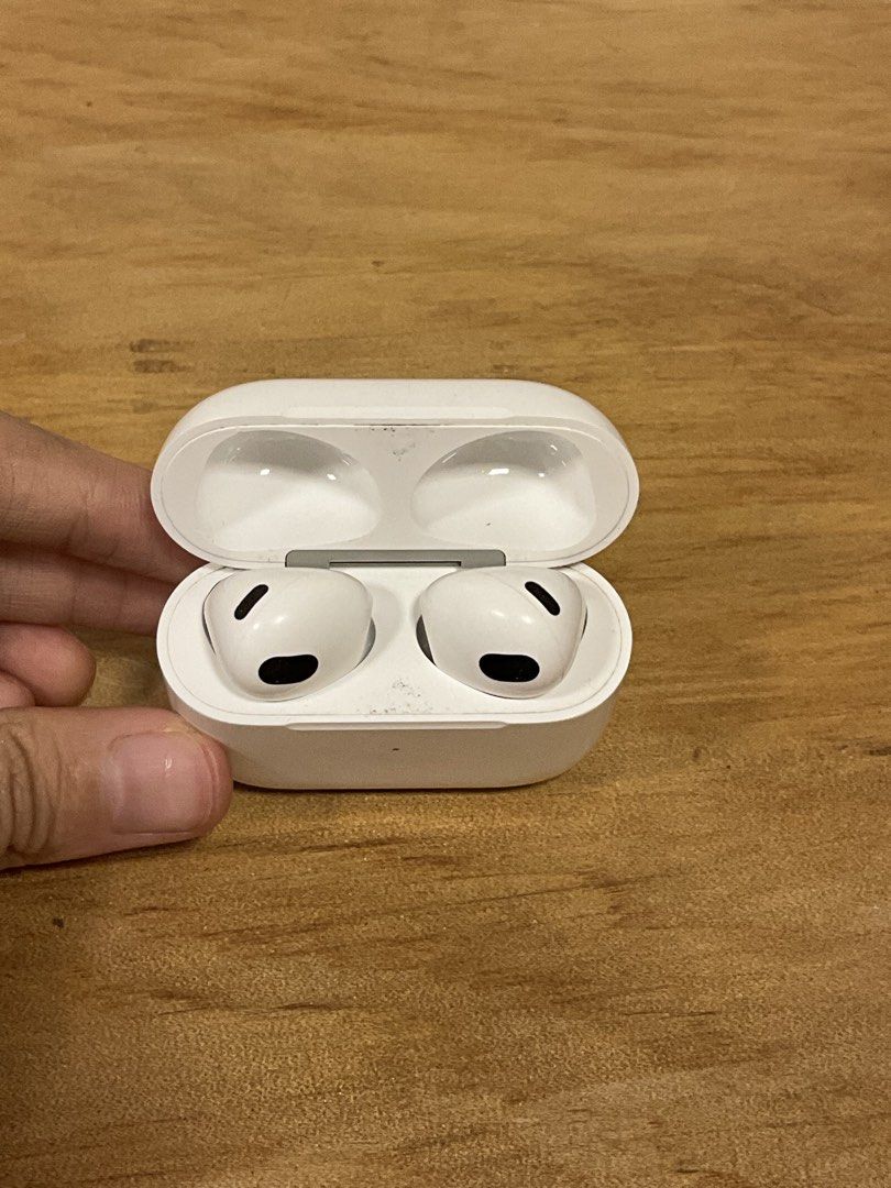 Apple AirPods 3rd Generation (Category: Earphones) located in Muntinlupa City. Submitted by palee22 (Listing ID 1441891048, Image 3). Description: RFS: Phone upgrade - Apple AirPods 3rd Generation - Excellent working condition - Scratches and small dents from normal use - No box or charger.