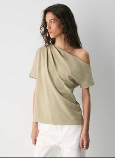 (Category: ) located in . Submitted by designerarchives.ph (Listing ID 1441829775, Image 1). Description: .