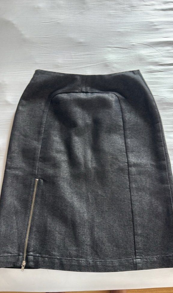 Armani Midi Denim skirt (Category: Skirts) located in Antipolo. Submitted by robmack (Listing ID 1441895082, Image 2). Description: Size Small Waist 24.5 Midi length Really cute with the zipper details.