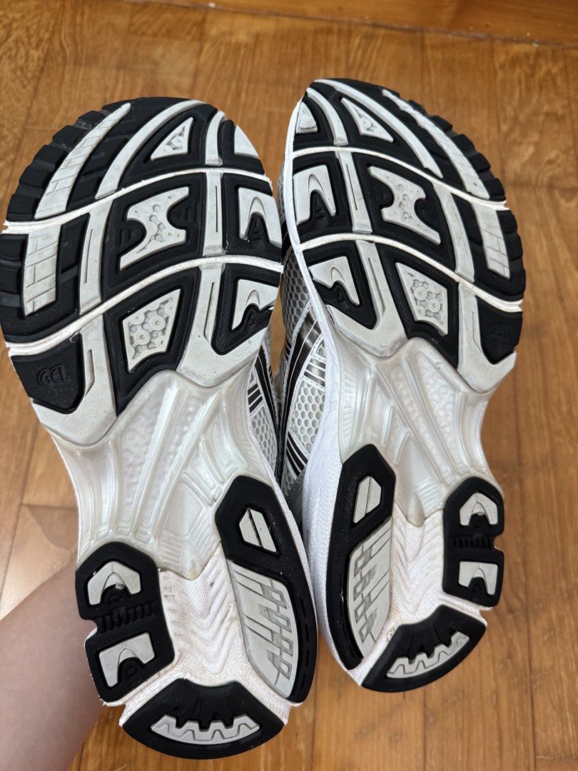 ASICS Gel Kayano 14 White Tai-Chi Yellow (Category: Sneakers) located in Singapore. Submitted by takeityeeezy (Listing ID 1441853752, Image 3). Description: authentic kayano 14s from Outside Store SG overall still in great condition no box as thrown! .