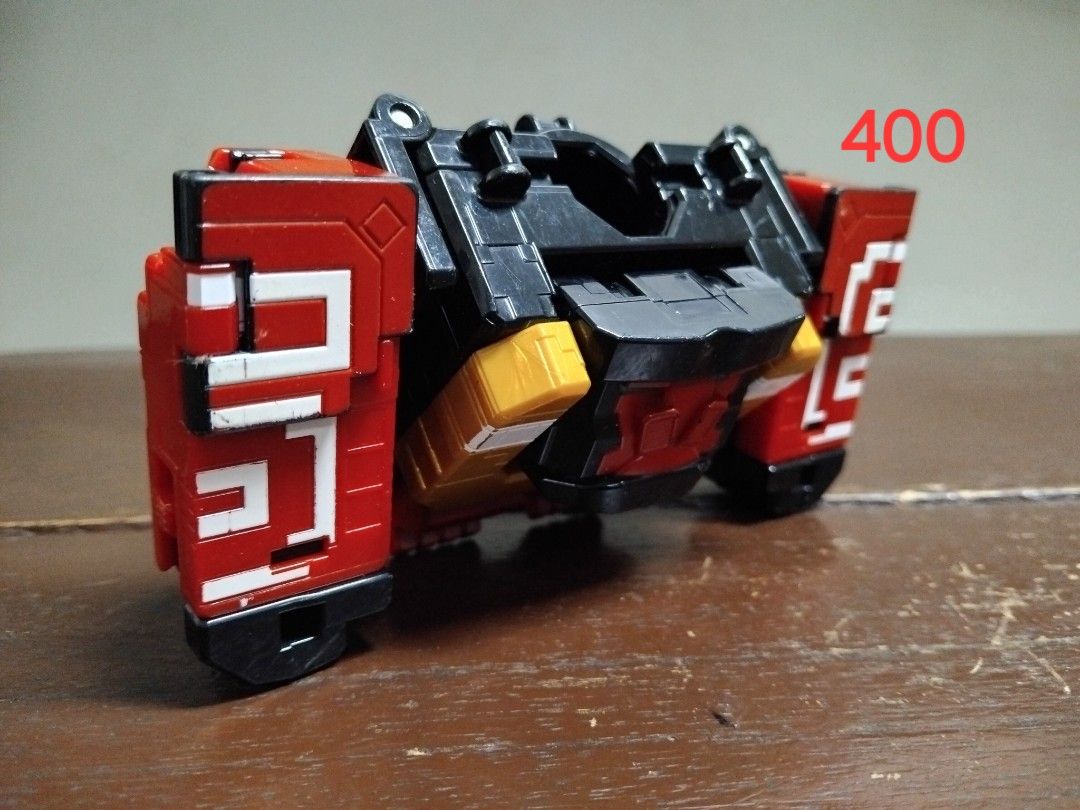 Assorted Toy Robot Parts - Black, Red, Silver, Yellow (Category: Action & Battle Toys) located in San Fernando. Submitted by imlikeabird (Listing ID 1441913304, Image 2). Description: refer to the photos above .