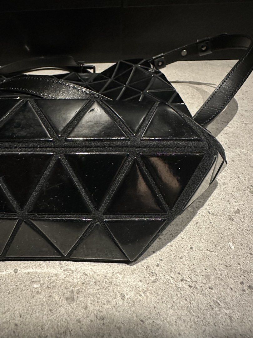Bao Bao Issey Miyake Lucent Tote Bag Black (Category: Tote Bags) located in Quezon City. Submitted by nix888 (Listing ID 1441914404, Image 3). Description: Store bought in Japan last 2016. Excellent condition. Used not more than five times. Waterproof, lightweight and spacious enought to fit all the daily essentials. With short top handle and adjustable detachable shoulder strap. Comes with authenticity card. Price is slightly negotiable. .
