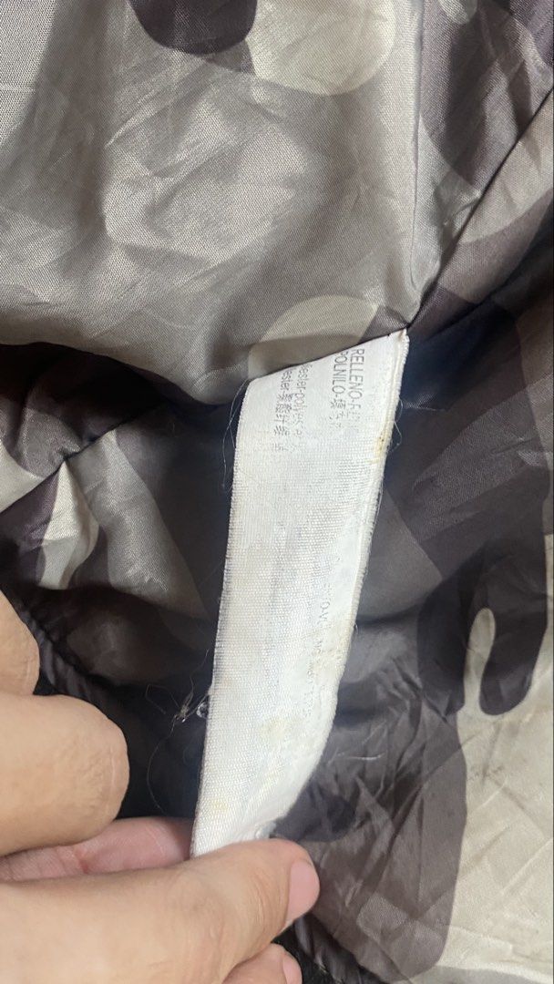 Bershka Classic Nylon MA-1 Bomber Jacket (Category: Coats, Jackets and Outerwear) located in Manila. Submitted by thumperohmy (Listing ID 1441866762, Image 3). Description: 27.2Lx22W .