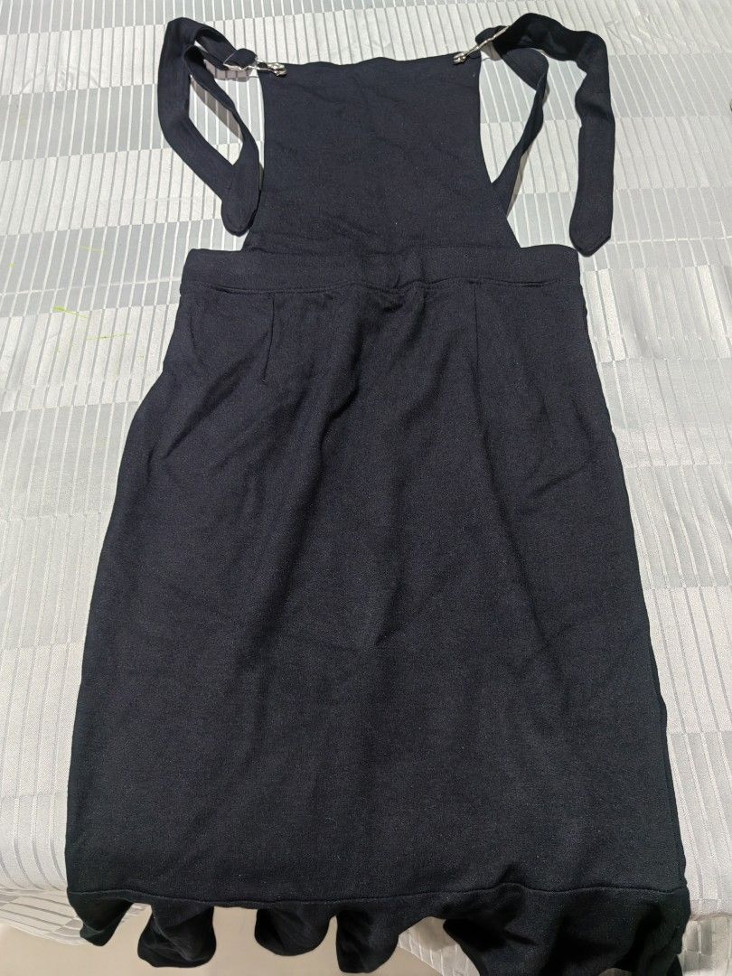 Black Overall Dress with Ruffle Hem (Category: Dresses) located in Tagaytay City. Submitted by mrskai (Listing ID 1441946164, Image 3). Description: - Adorable black korean style jumper dress - Features adjustable straps with metal clasps - Flared hem with a stylish ruffle detail - Comfortable and chic for everyday wear RFS: Decluttering.