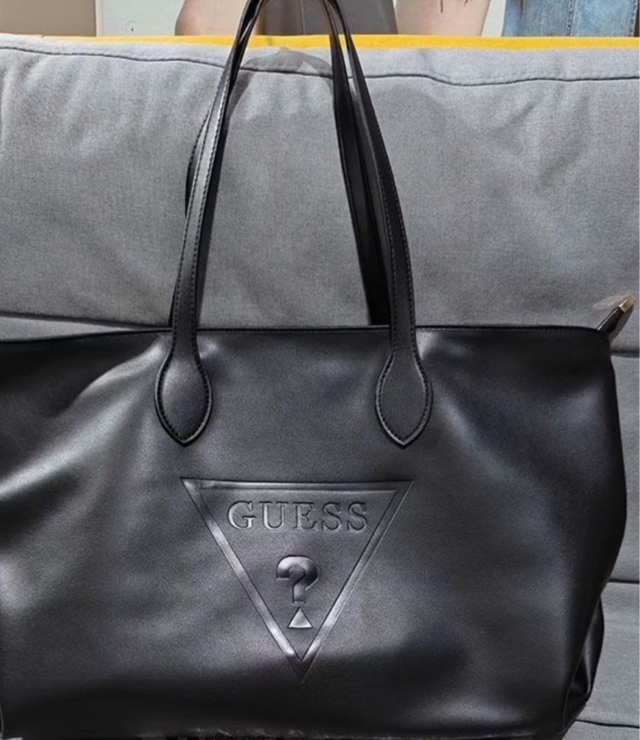 Black Tote Bag (Category: Tote Bags) located in Gelugor. Submitted by newestaddiction4_ (Listing ID 1441814281, Image 1). Description: Dimension : L47cm x W17.5cm x H29cm.