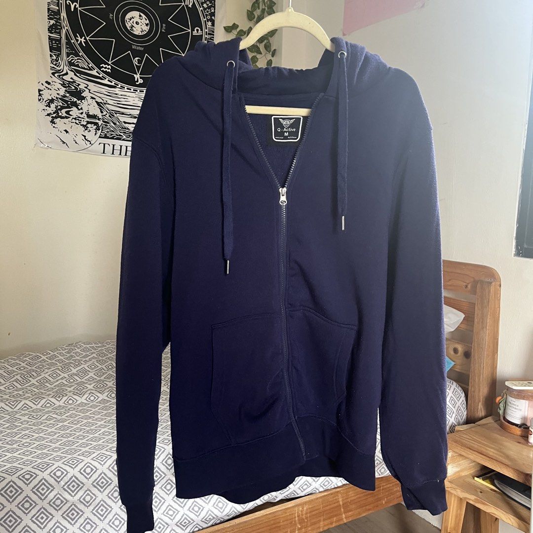 Blue Hoodie Jacket (Category: Coats, Jackets and Outerwear) located in Legazpi City. Submitted by hushedcry (Listing ID 1441934021, Image 3). Description: — no flaws, still good as new ! — unisex 🤍 — M on tag; dm for dimes 💌 mop: gcash 📬 shipping via j&t express (sf c/o buyer) for inquiries, dont hesitate to send me a msg! 🩷.