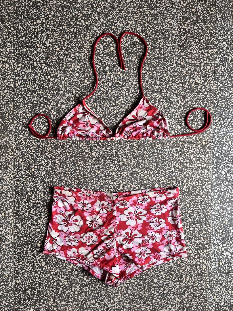 Brady Surf red hibiscus-print halter bikini set (Category: Bikinis & Swimsuits) located in Mangatarem. Submitted by juicybabe_ (Listing ID 1441859328, Image 1). Description: .
