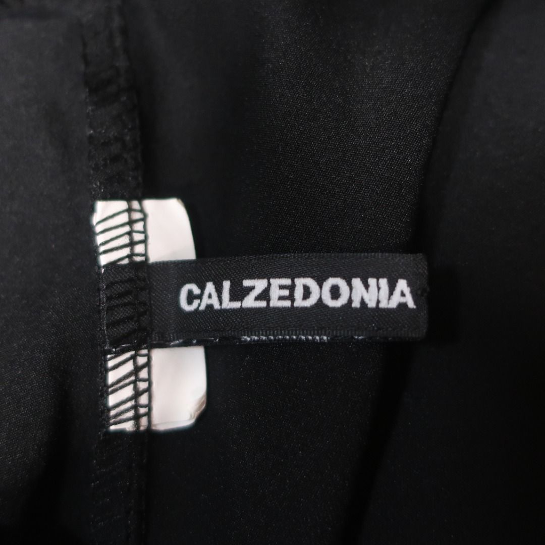 Calzedonia Black Faux Leather Leggings (Category: Other Bottoms) located in Mandaluyong City. Submitted by ziskariane (Listing ID 1441861900, Image 3). Description: Size: S Color: Black High-waist design Faux leather / coated finish Stretch fabric Full-length leggings Minimalist, sleek silhouette.