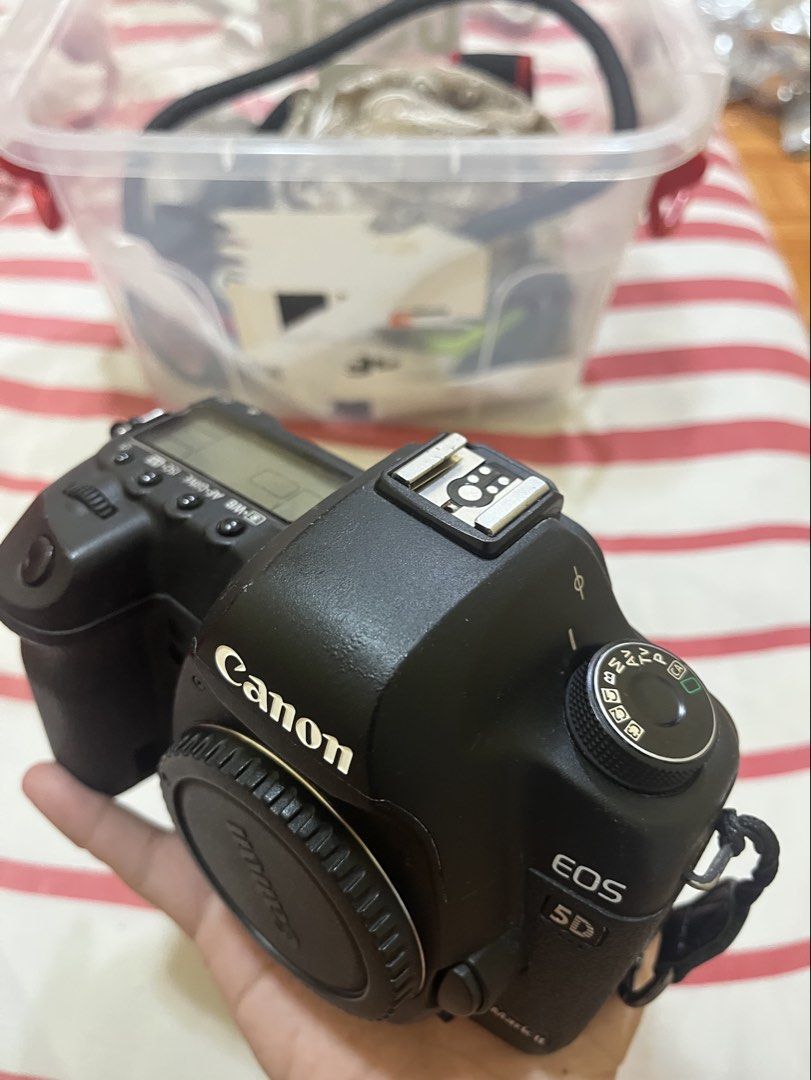 CANON 5d mark II (Category: Cameras) located in Manila. Submitted by vvtmt5ynys29343 (Listing ID 1441817219, Image 1). Description: .