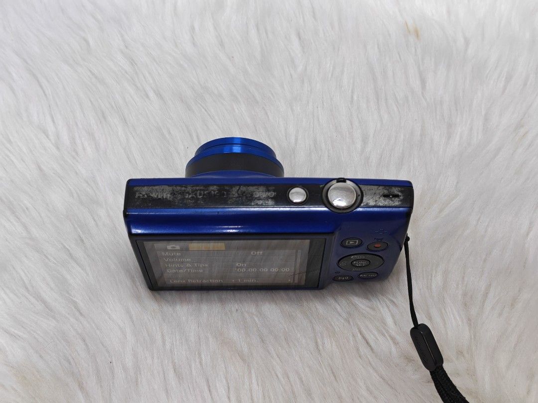 canon ixus 190 ccd sensor wifi (Category: Cameras) located in Manila. Submitted by ultimogizmos (Listing ID 1441842314, Image 3). Description: canon ixus 190 ccd sensor wifi 20 megapixel execellent working condition working focus working flash slight scratch on lens but tolerable due to age of a vintage camera no lens cover actual and sample pics posted last price unit battery strap memory universal charger.