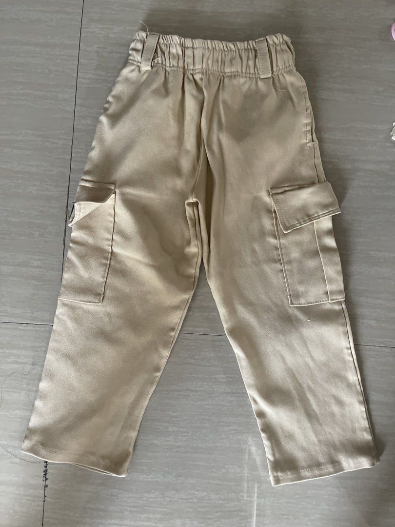 Cargo pants for kids age 4-7 (Category: Babies & Kids Fashion) located in Pasig City. Submitted by missunclutter (Listing ID 1441801343, Image 2). Description: Best for age 4-7yo, cargo pants .