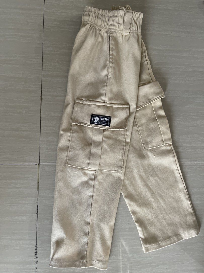 Cargo pants for kids age 4-7 (Category: Babies & Kids Fashion) located in Pasig City. Submitted by missunclutter (Listing ID 1441801343, Image 1). Description: Best for age 4-7yo, cargo pants .