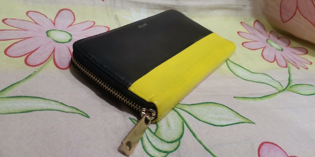 CELINE yellow black leather long full zip wallet (Category: Wallets & Card holders) located in Baguio. Submitted by princessjhade (Listing ID 1441872302, Image 3). Description: Very good condition Plus shipping.