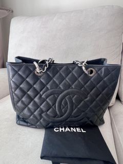 (Category: ) located in . Submitted by gen_luxe (Listing ID 1441808785, Image 1). Description: .