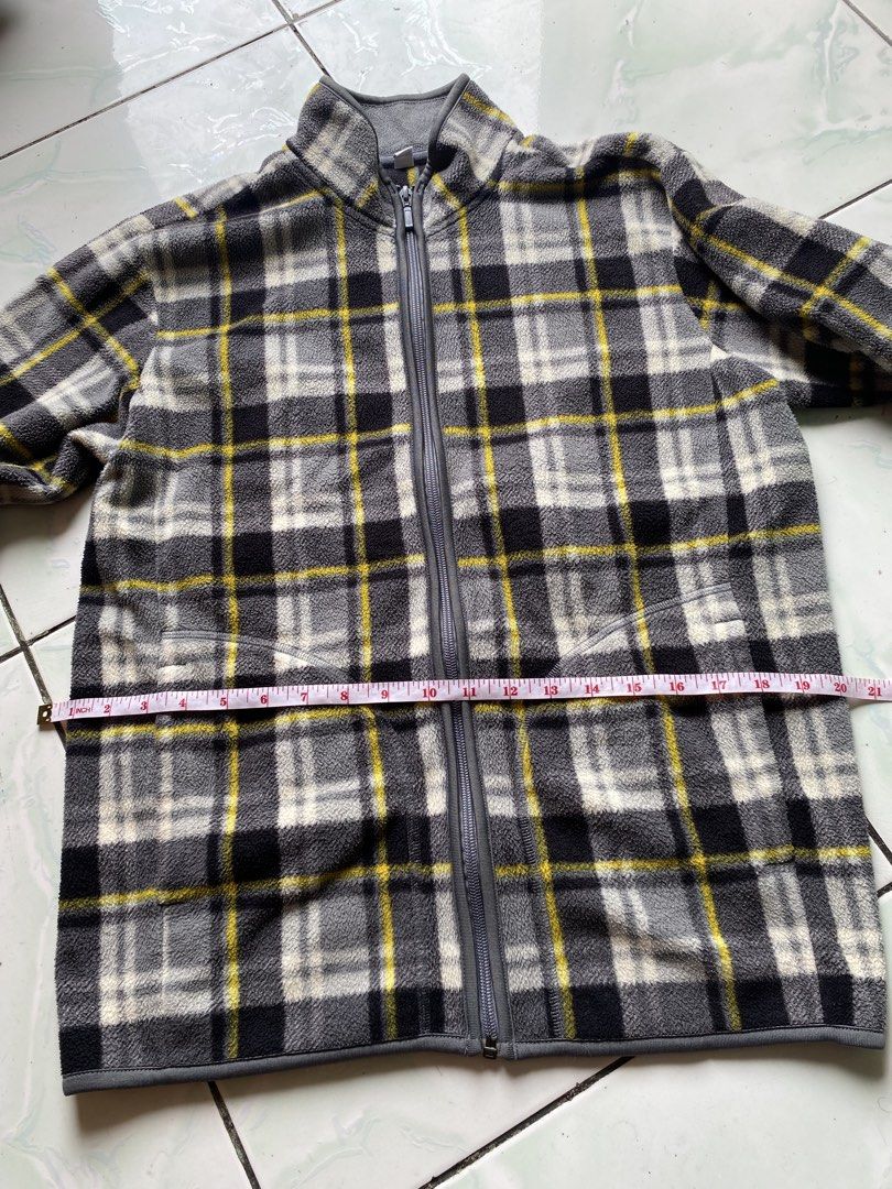 Checkered Fleece Zip-Up Jacket (Category: Sets & Coordinates) located in Alegria. Submitted by puredriponly (Listing ID 1441812670, Image 3). Description: DIMES SA PICTURE.