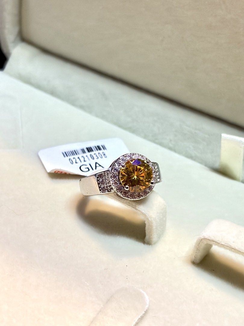 💛Citrine ring gemstone (Category: Rings) located in Davao. Submitted by emmanuelchuamellorin23 (Listing ID 1441825180, Image 2). Description: 💛CITRINE RING💛 SIZE 7 (adjustable) Markings ITALY750 🔅Silver tone 🔅Rhodium/Platinum plated over copper-based metal 🔅Tarnish Resistant with Extra care Message me directly📩 #japansurplus #JapanUK #japanjewelry.