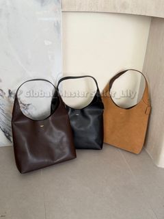 (Category: ) located in . Submitted by fashion.luxe (Listing ID 1441952412, Image 1). Description: .