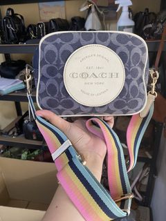 (Category: ) located in . Submitted by laurabellabags (Listing ID 1441876632, Image 1). Description: .