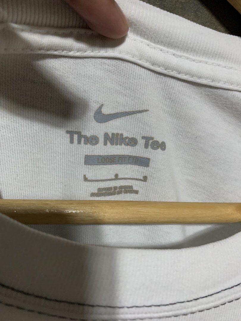 CREWNECK NIKE EASY (Category: Tshirts & Polo Shirts ) located in Davao. Submitted by triftnitroy (Listing ID 1441933565, Image 3). Description: Dimes: 21.5x27 Condition: Excellent Color rate: 10/10.