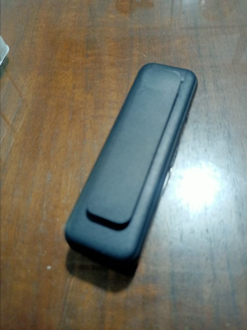 CS07 HD Mini Body Camera with Back Clip (Category: Video Cameras) located in Mandaluyong City. Submitted by adriandelacruz3840 (Listing ID 1441835767, Image 3). Description: CS07 HD Mini Body Camera with Back Clip For sale: Brand new and completely unused CS07 Mini Body Camera / Pocket Video Recorder. This compact, lightweight wearable camera features a sturdy back clip, making it perfect for law enforcement, security personnel, delivery riders, 