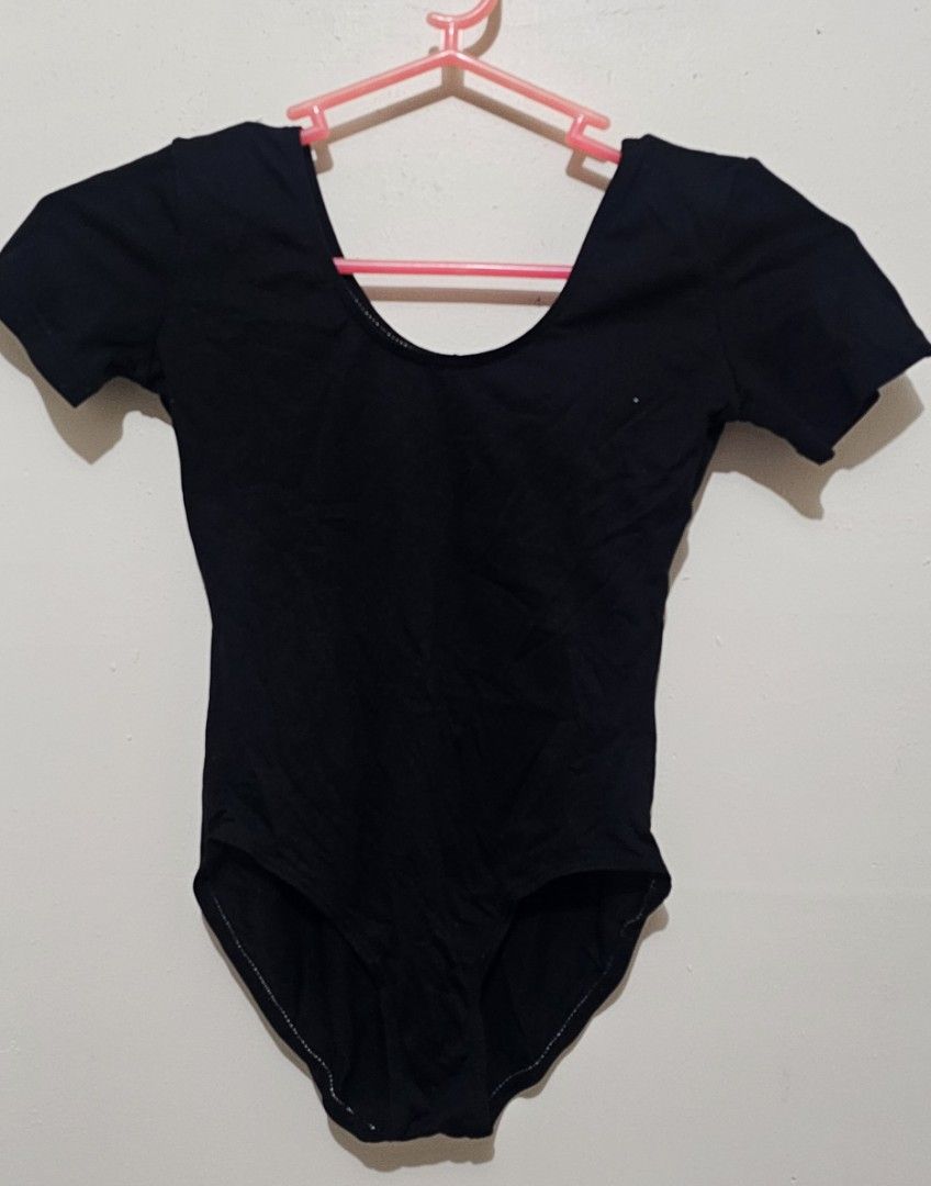 Danskin Black Short Sleeve Ballet Leotard (Category: Babies & Kids Fashion) located in Cainta. Submitted by cyjozuza (Listing ID 1441806610, Image 1). Description: - Brand: Danskin - Color: Black - Sleeve Length: Short Sleeve - Material: 100% Nylon/Nylon - Fit: Comfortable and fits well - Ideal for: Dance classes or practice - Size: Intermediate (fits ages 6-7).