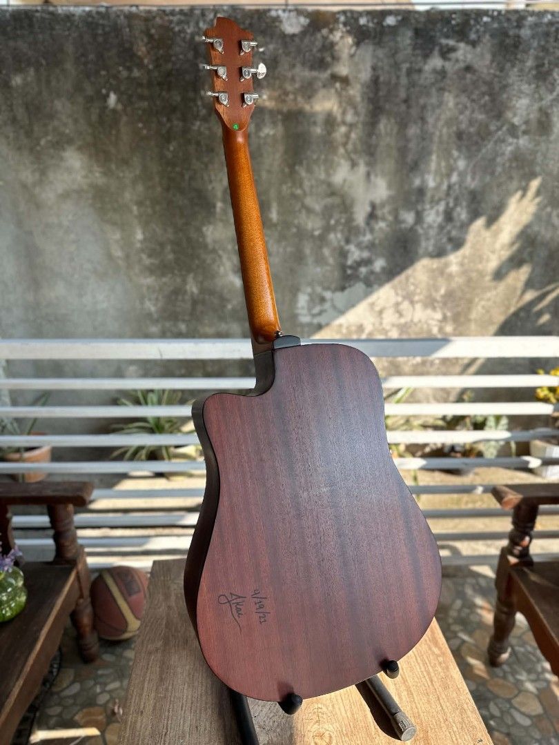 D&D Nova Acoustic Guitar (Category: Musical Instruments) located in Dagupan City. Submitted by crunchpunch9 (Listing ID 1437492223, Image 3). Description: 📌Lightly Used. 📌Bought this in April 2021 and it hasn't been used for four years. 📌The only issue is the battery so you need to buy a new one. 📌FREEBIES: guitar strap, bag and capos.
