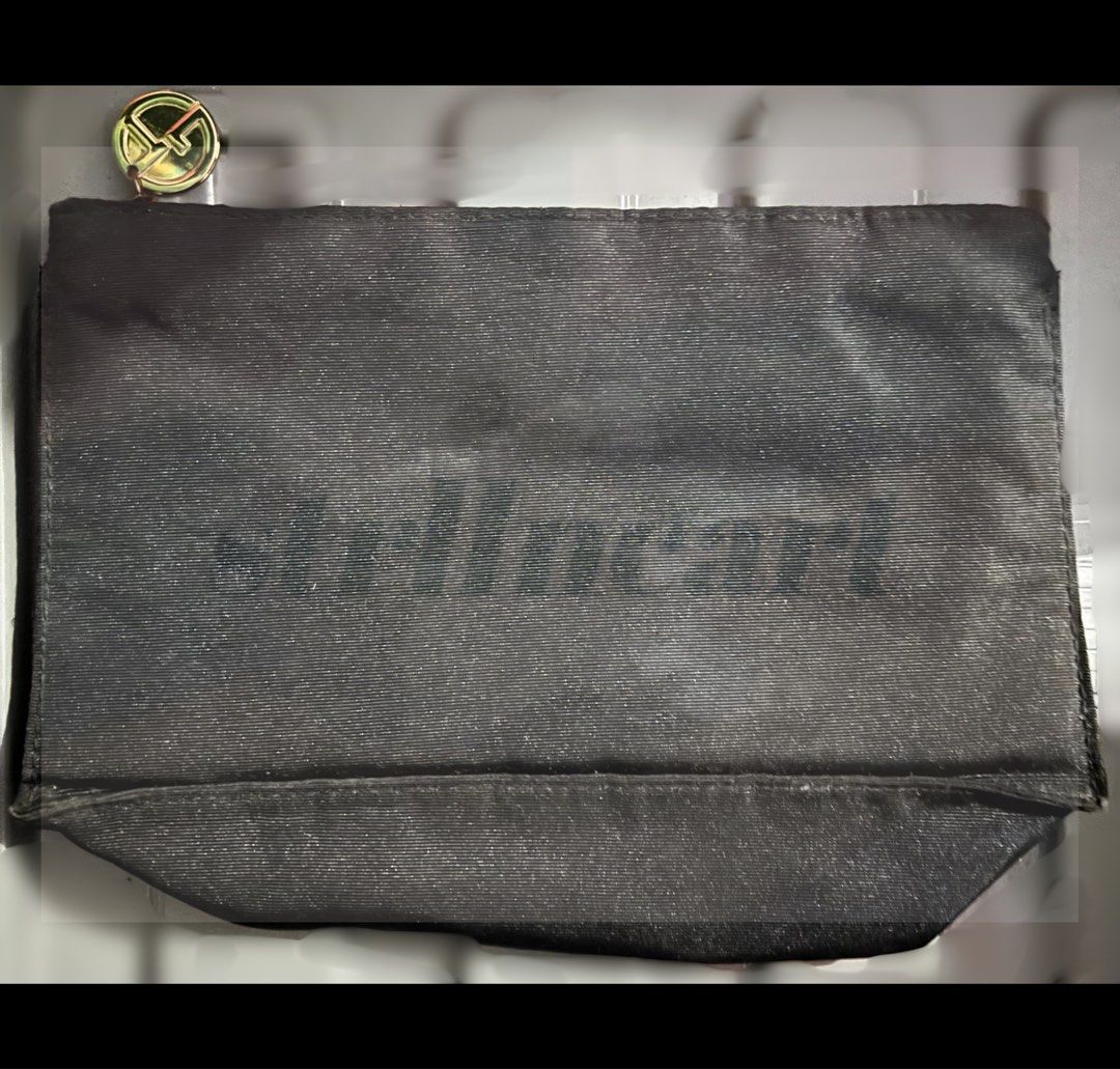 (Declutter Sale) Designer brand Medium-sized Black Pouch (Category: Purses & Pouches) located in Quezon City. Submitted by strllncart (Listing ID 1441933332, Image 1). Description: 🏷️ Declutter Sale.