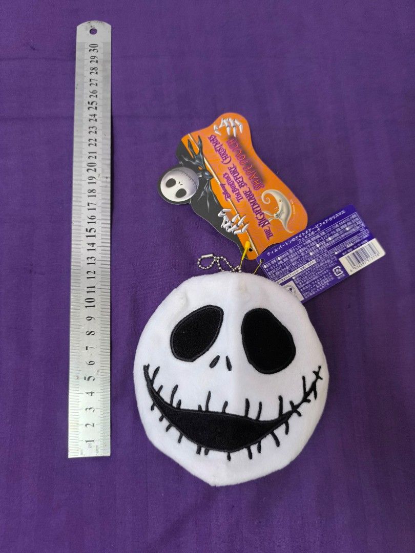 Disney Nightmare Before Christmas face pouch (Category: Fan Merchandise) located in Gelugor. Submitted by catz_02 (Listing ID 1441921548, Image 1). Description: ✨ Selling affordable merch, keychains & stationery 💸 Bundle deals available (negotiable) 📍 Self pick-up / COD: Bukit Gelugor & USM Penang 🚚 Postage available (charges apply) Rm 8 (Semenanjung Malaysia) ------------------------------------------ COD / PICK UP 📍 Mon - Friday (working at