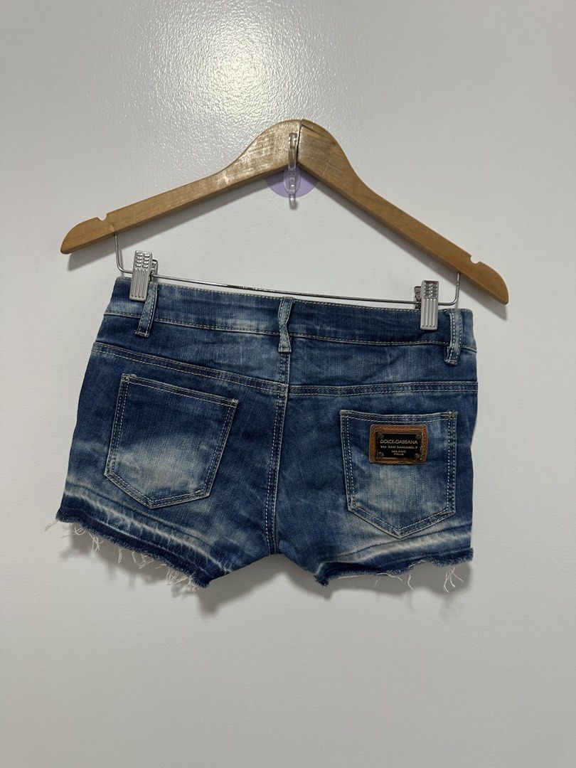 DOLCE & GABBANA SEXY DENIM SHORT (Category: Shorts) located in Tuguegarao City. Submitted by monkey_d_jorly (Listing ID 1441804898, Image 2). Description: DOLCE & GABBANA SEXY DENIM SHORT VGOOD CONDITION MEDIUM (27x10) COLOR RATE 9.5/10 Issue: medyo yupi yung button.