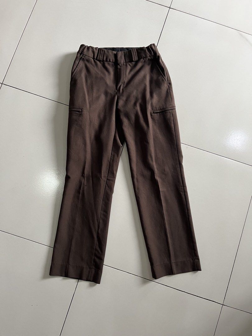 Ebeco DutyMaxx Brown Cargo Pants Size 6 (Category: Other Bottoms) located in Quezon City. Submitted by mbaut (Listing ID 1441846763, Image 1). Description: - pant length: 40 inches - Fits 30-32 - Color: Brown - Size: 6 - Features: Elastic waistband, two side pockets, straight leg fit - Style: Great for work or casual wear.