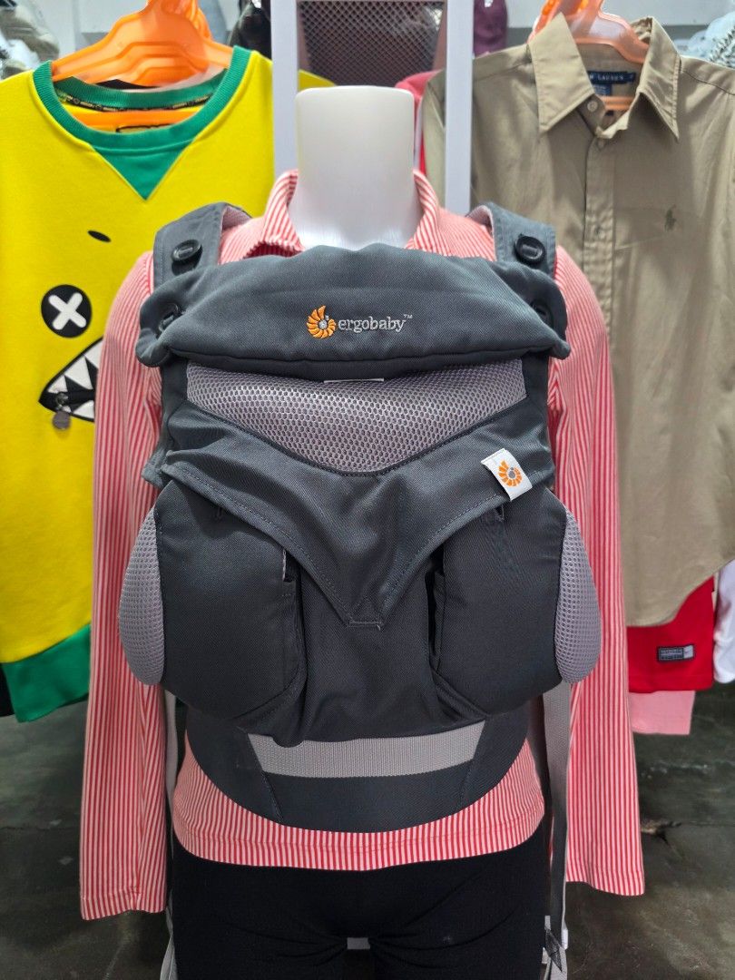 Ergobaby Baby Carrier (Category: Carriers & Slings) located in Baguio. Submitted by melbalabag31339 (Listing ID 1441849674, Image 2). Description: - Ergobaby carrier in grey - Breathable mesh panels - Adjustable straps for a comfortable fit - Supportive waist belt - Suitable for front and back carrying - Easy to use and clean - Perfect for keeping your baby close and secure 2nd hand from korea.