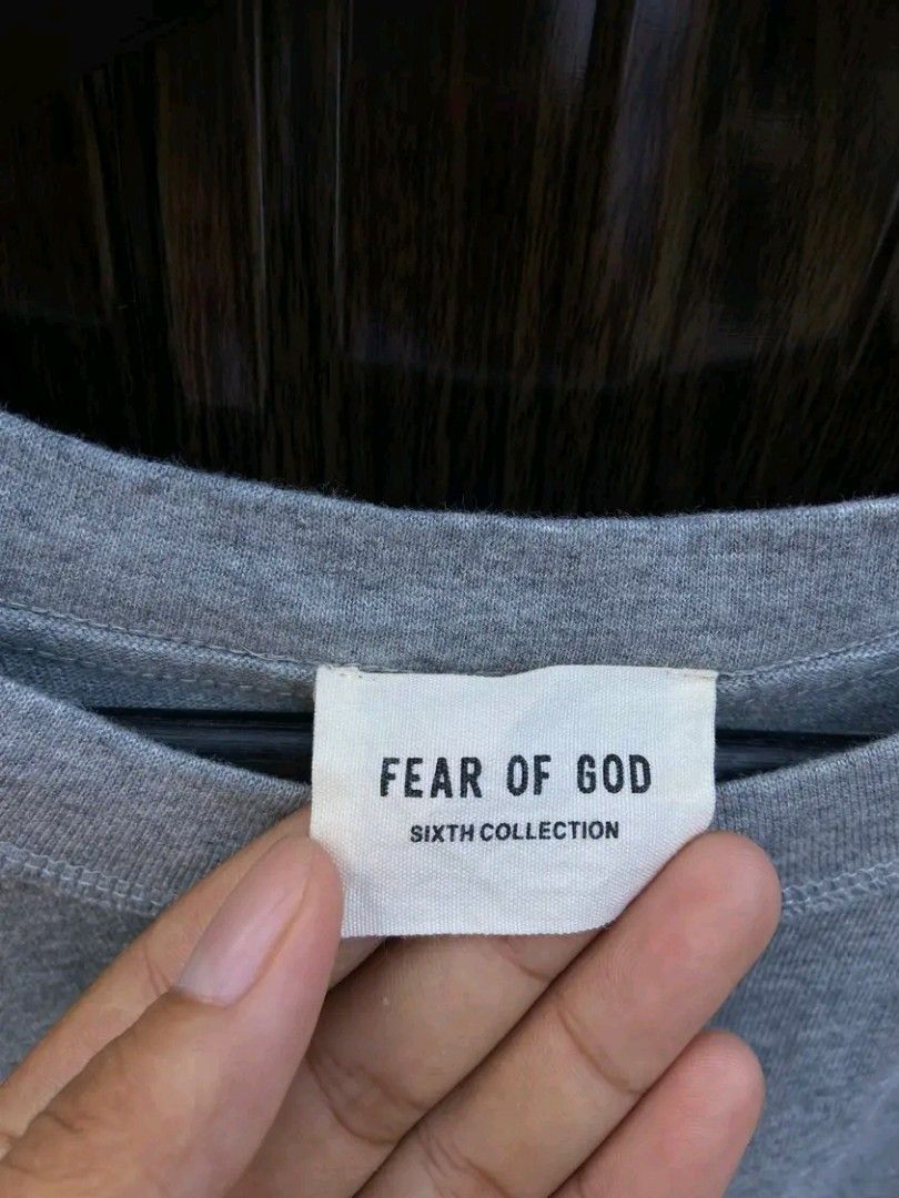 Fear of God Sixth Collection FG T-Shirt Grey XL (Category: Tshirts & Polo Shirts ) located in Manila. Submitted by thebrothrift (Listing ID 1441917702, Image 3). Description: - Grey Fear of God t-shirt - Sixth Collection - Features iconic FG logo on the front - Size: XL - Made in the United States - Refer to tags for specific details FOG over size tee Size:Xl Dimes:25x28 As new condition No issue ❌ Napaka solid nito Color rate 9.8/10 650💰.